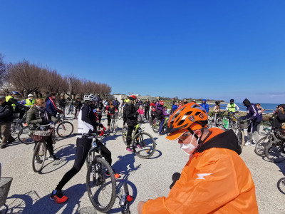 Molfetta Bike Festival, laboratorio ciclosofico e pedalata alle torri di avvi...