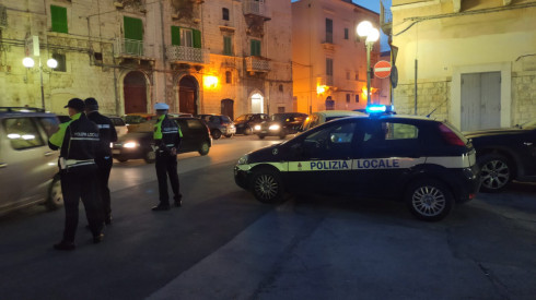 Aggressione ad agenti Polizia locale, costituito 21enne