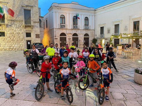 “Giovedì in bicicletta”, piccoli ciclisti crescono