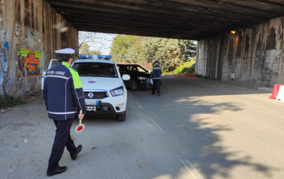 Attività chiuse e controlli nei ponti del 25 aprile e del 1° maggio