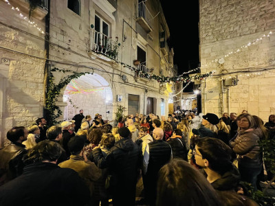 In migliaia nel centro storico con San Martino e la festa d’autunno