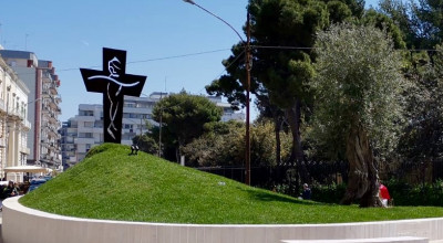 Don Tonino Bello è venerabile. Molfetta è in laetitia