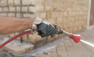 Prosegue la sanificazione delle strade 