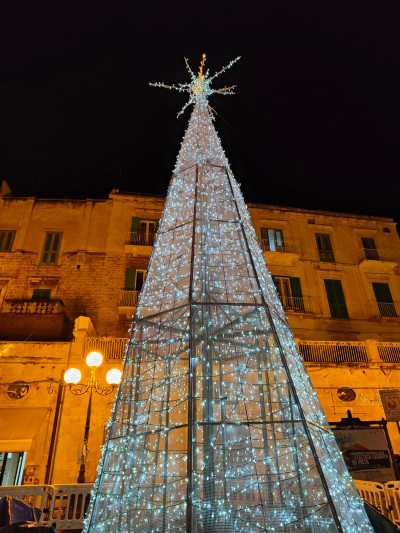 Le parole dei bambini accendono di luce e di speranza il Natale a Molfetta