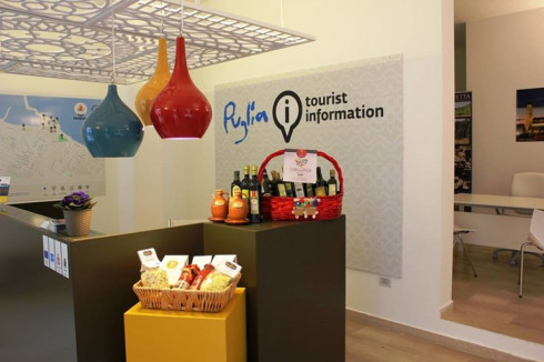 Molfetta sempre più accogliente per i turisti. Da luglio ad ottobre potenziata l’attività dell’Info Point