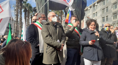 Manifestazione per la pace a Bari. Minervini: solo una grande sollevazione po...