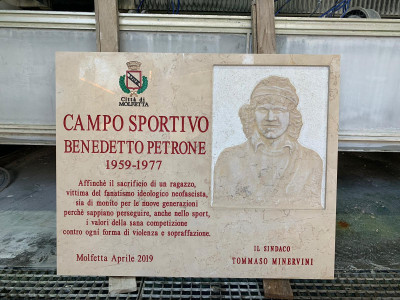 Targa in ricordo di Benedetto Petrone e riapertura del campo sportivo a lui i...